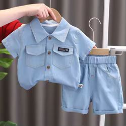 Conjunto verano niños: top azul y shorts vaqueros