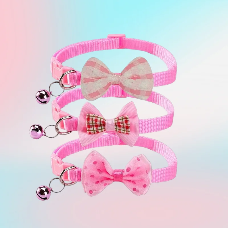 Collar para mascotas ajustable con campana y lazo colorido