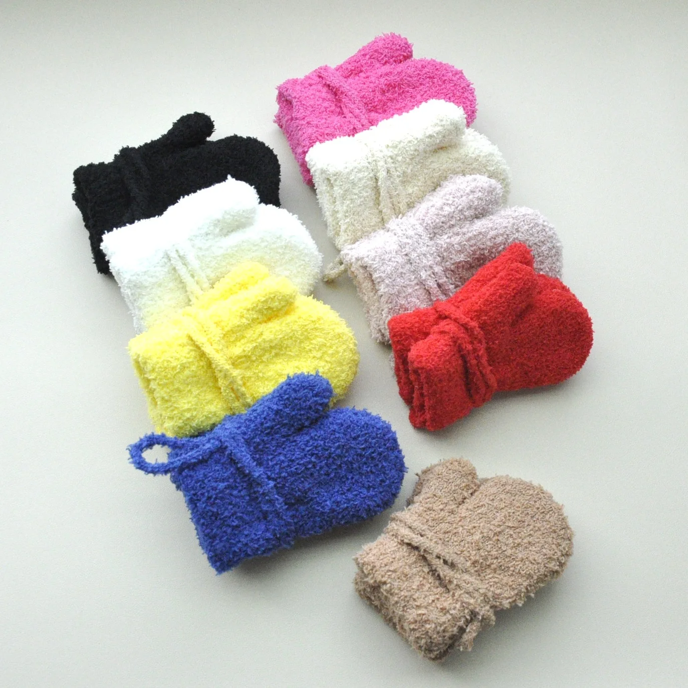 Guantes de felpa gruesa con cuerda para bebé – Manoplas térmicas - imagen 2