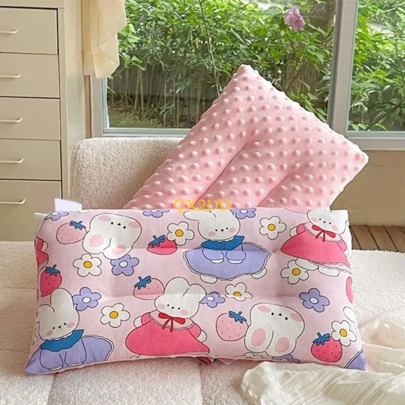 Almohada para recién nacido con estampado animal a puntos - imagen 3