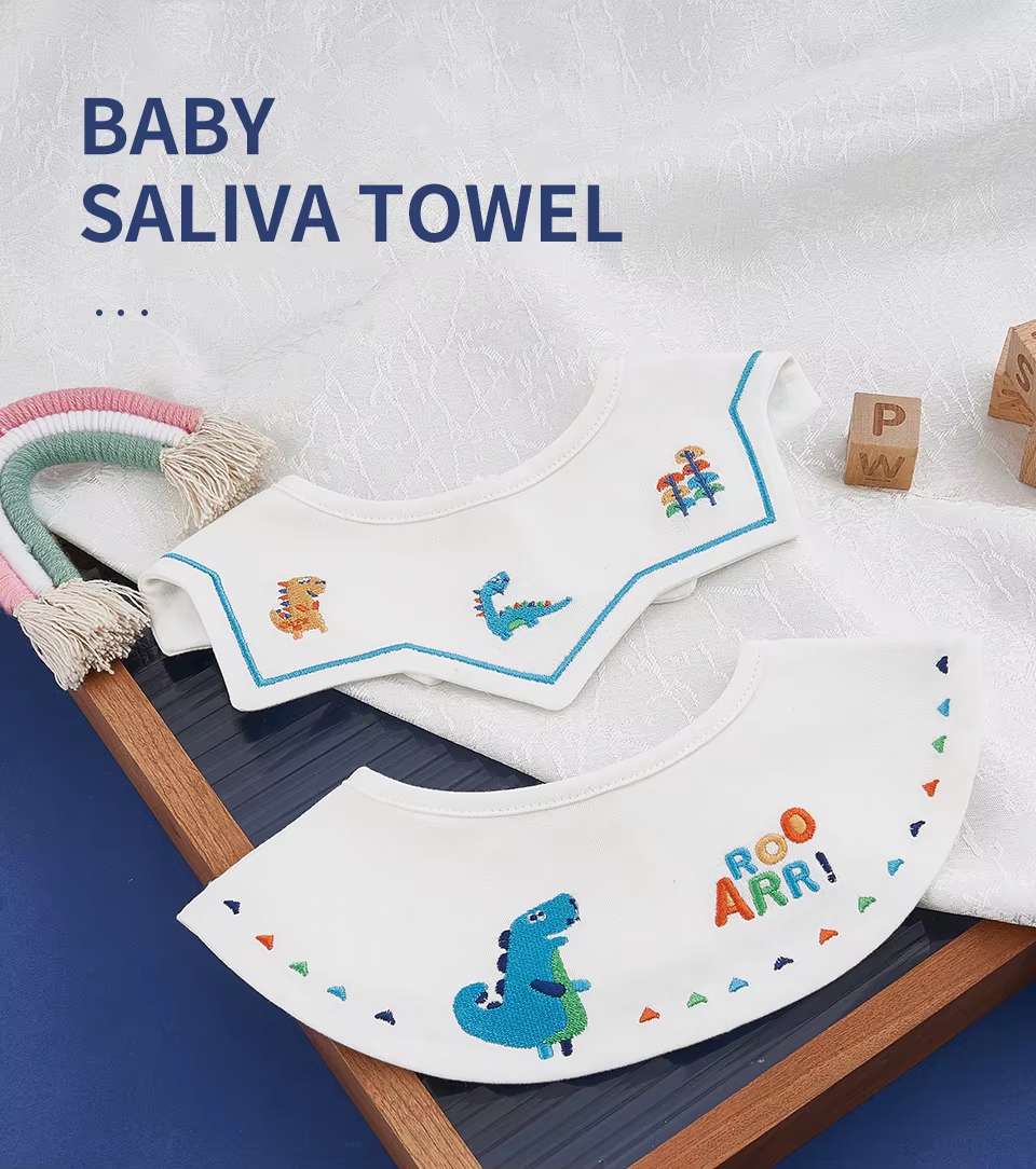 Toalla de saliva bebé con diseño floral