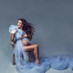 Vestido de embarazo de tul para sesión de fotos con lazo