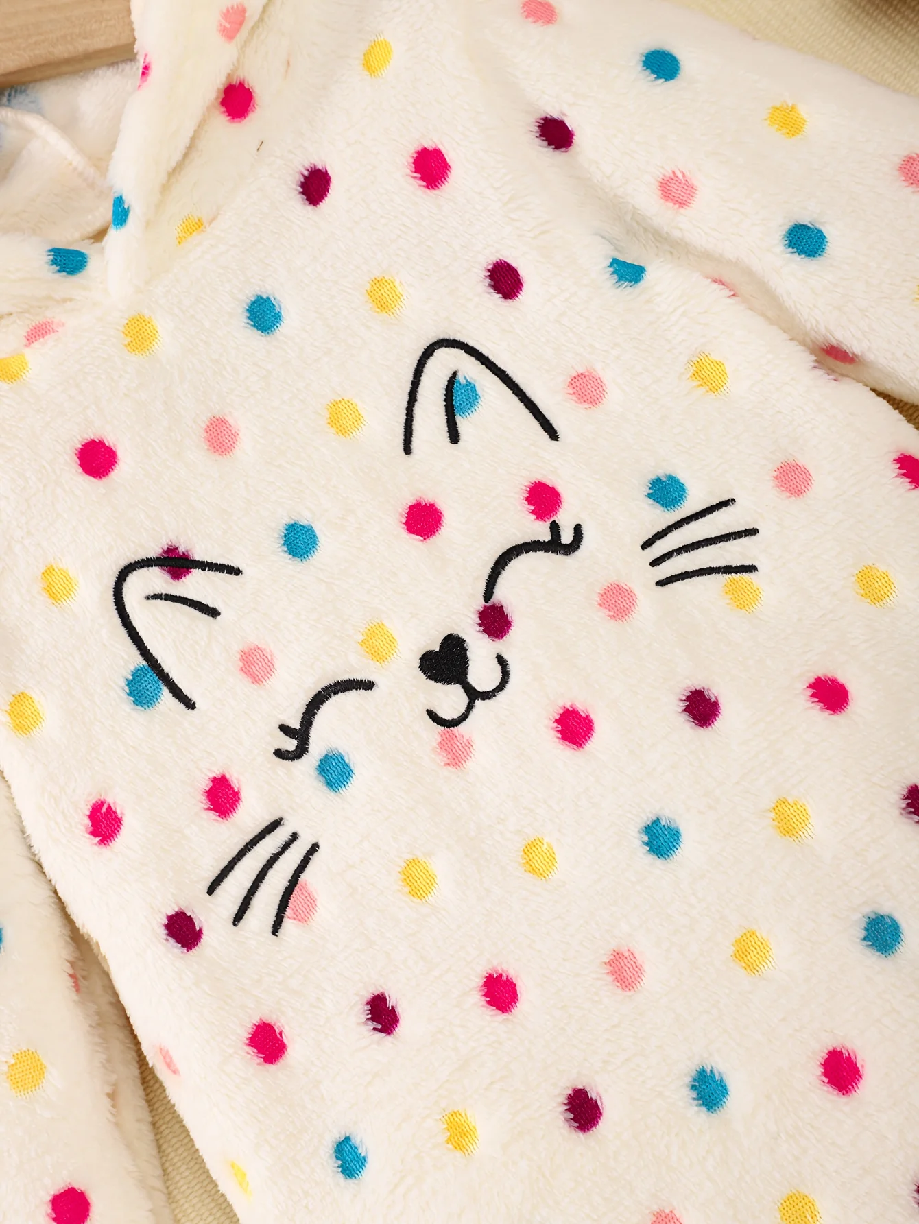 Vestido cálido con capucha para niña en franela lunares