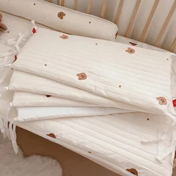 Barandilla de protección para cama de bebé con bordado animado