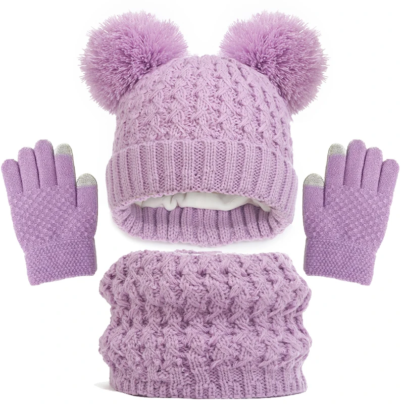 Conjunto de invierno con gorro y bufanda