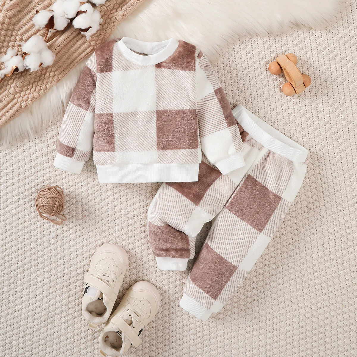Conjunto de felpa a cuadros para bebé y niño