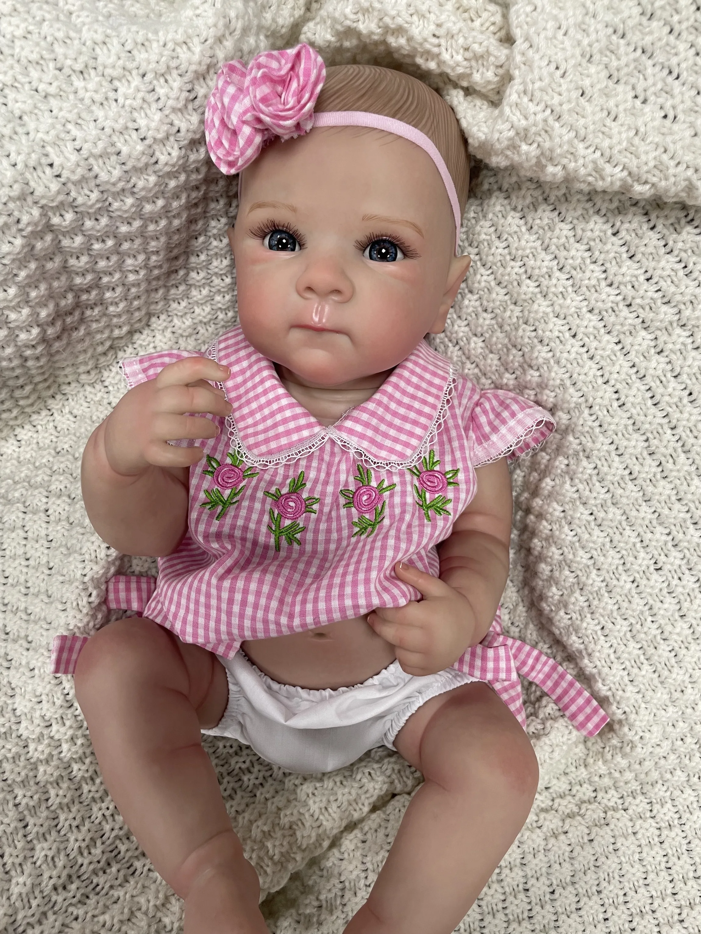 Bettie – Muñeca reborn realista de silicona 18 pulgadas - imagen 4
