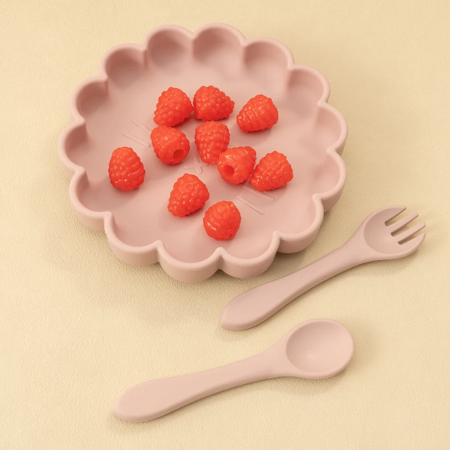 Plato y tazón de silicona para bebé con cucharas - imagen 2