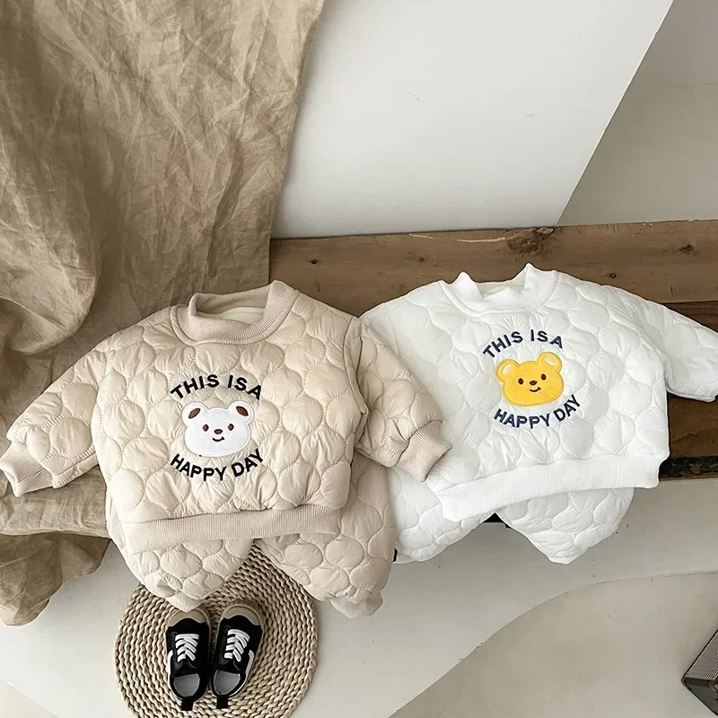 Conjunto de invierno para bebé con osito animado estilo coreano de felpa - imagen 5