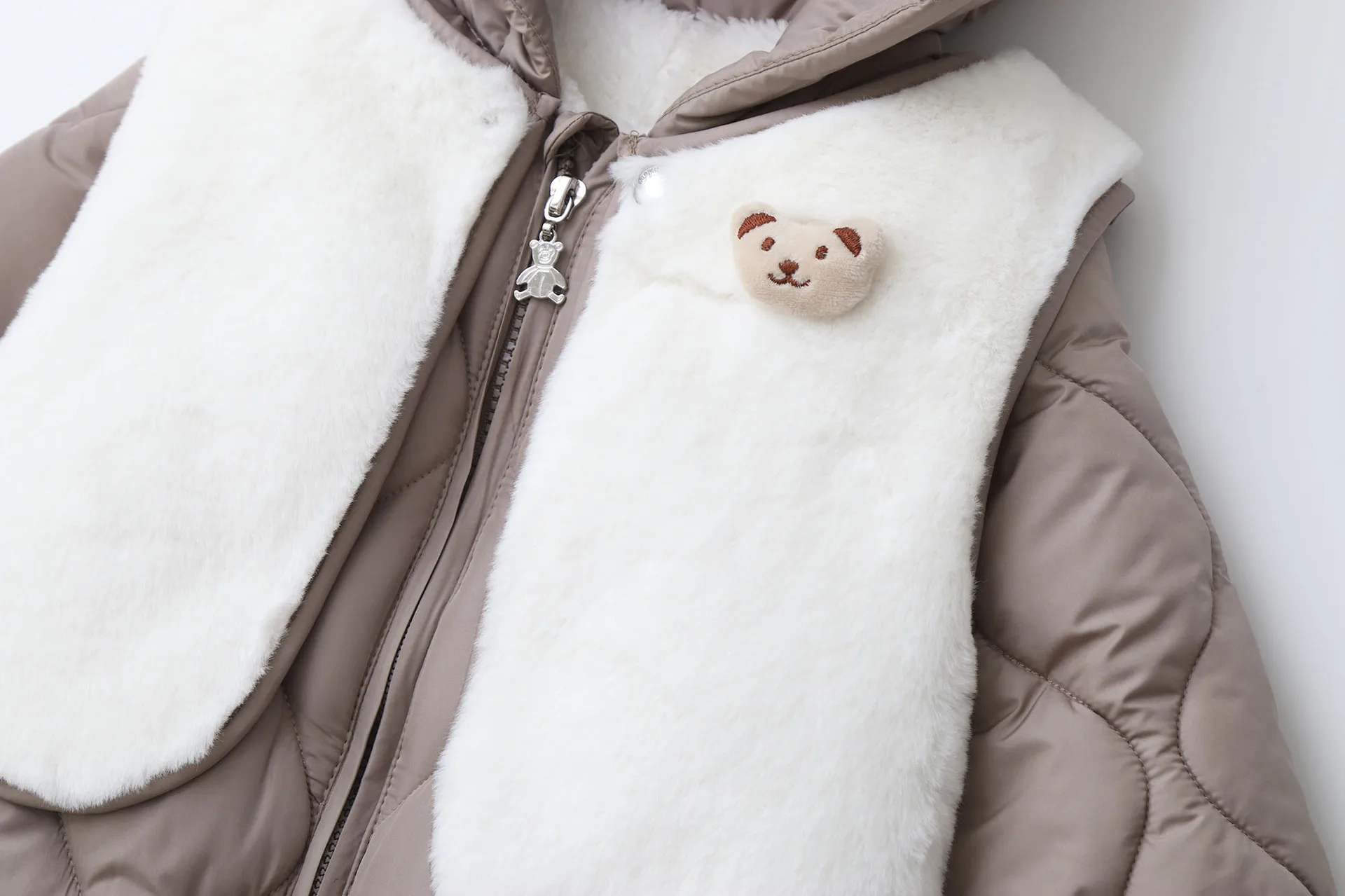 Conjunto invierno bebé pelele lana y chaleco forrado