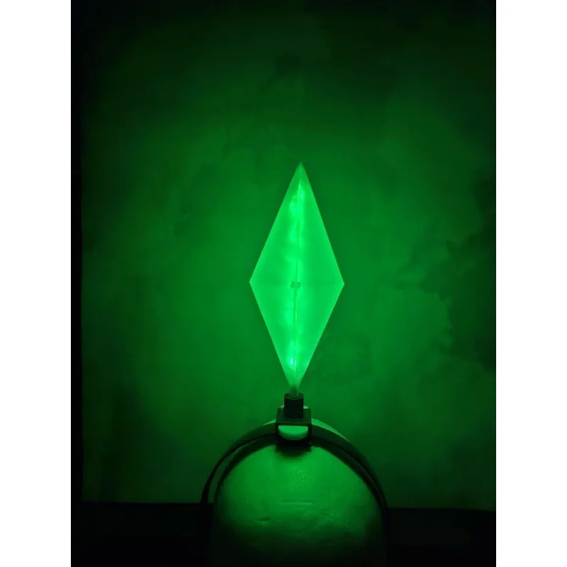 Diadema LED verde en uso nocturno