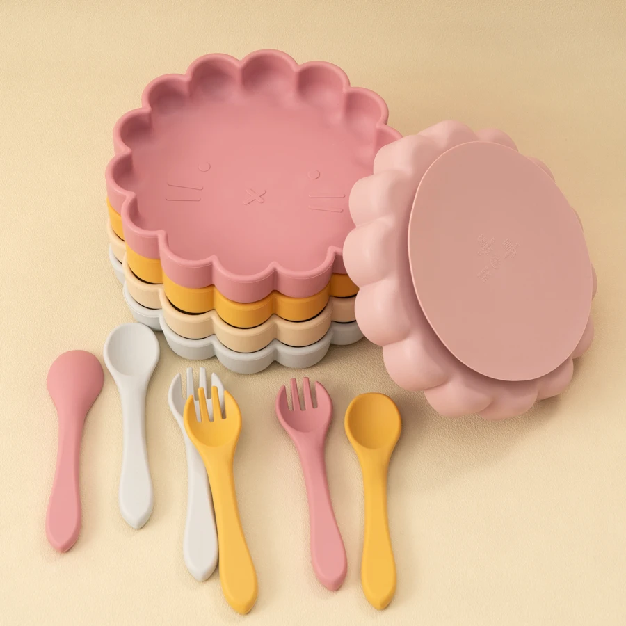 Plato y tazón de silicona para bebé con cucharas - imagen 3