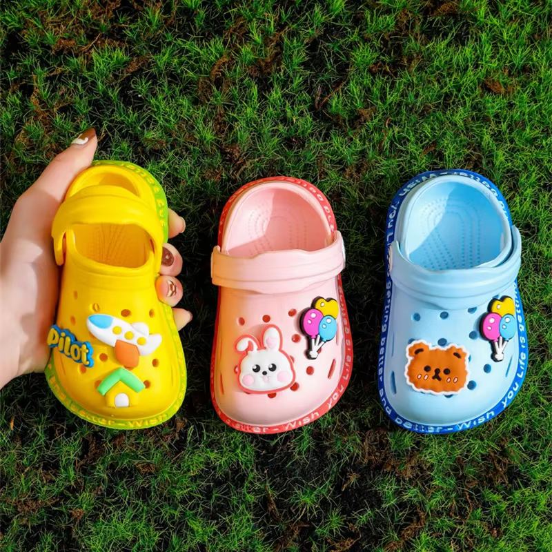 Calzado infantil para jardín y juegos