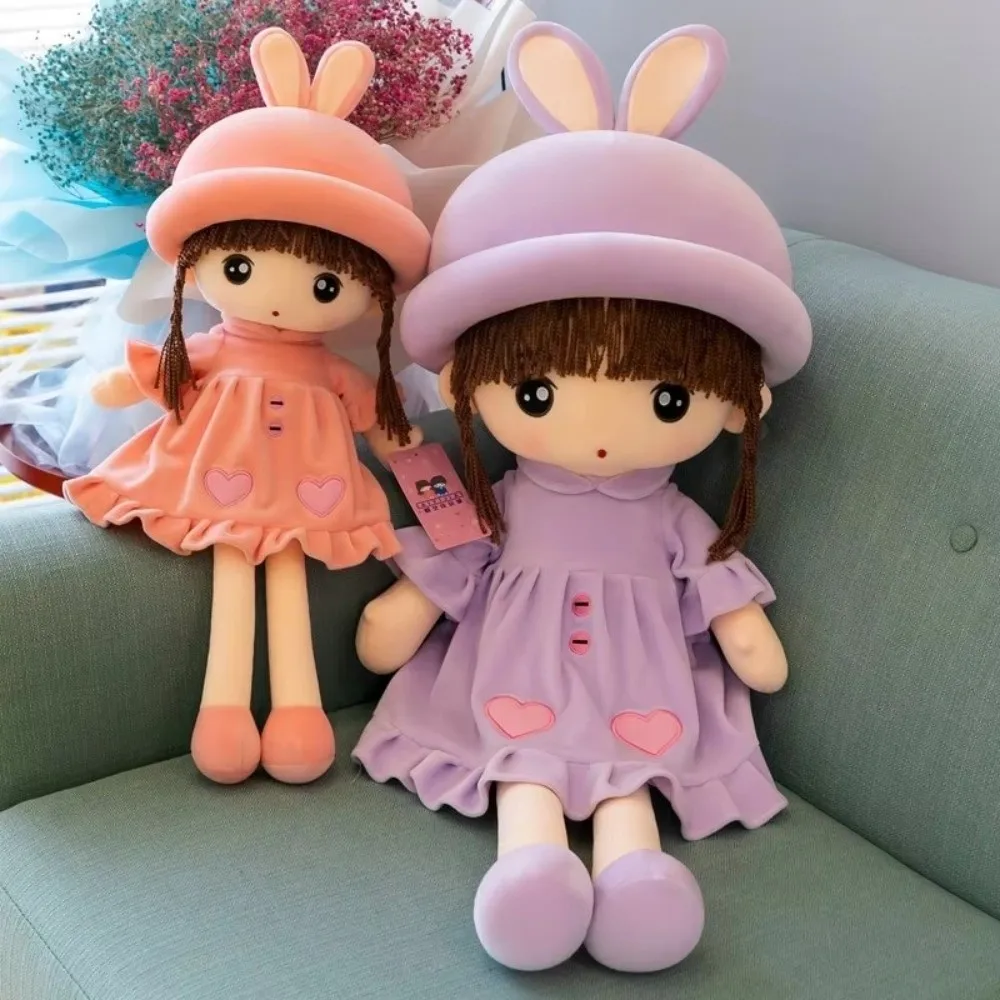 Peluche bebé de corazón con orejas de conejo