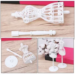 Soporte para maniquí de vestidos con diseño para casa de muñecas