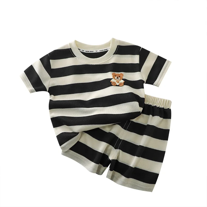 Conjunto de verano para bebé con camiseta a rayas de manga corta