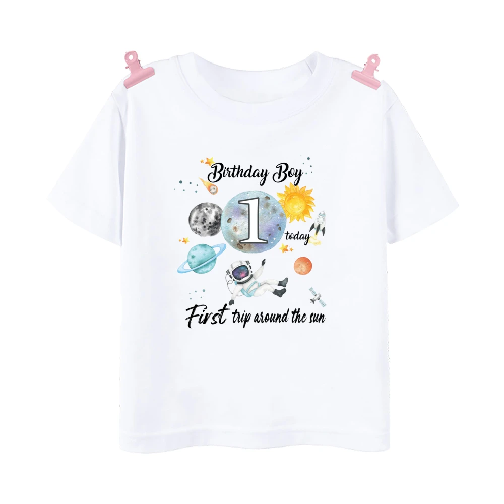 Camiseta astronauta de cumpleaños para niño - diseño espacial
