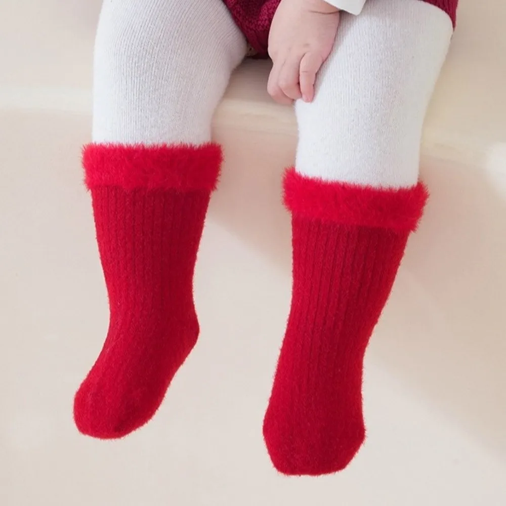 Calcetines de bebé de felpa antifrío con rayas rojas suaves - imagen 5