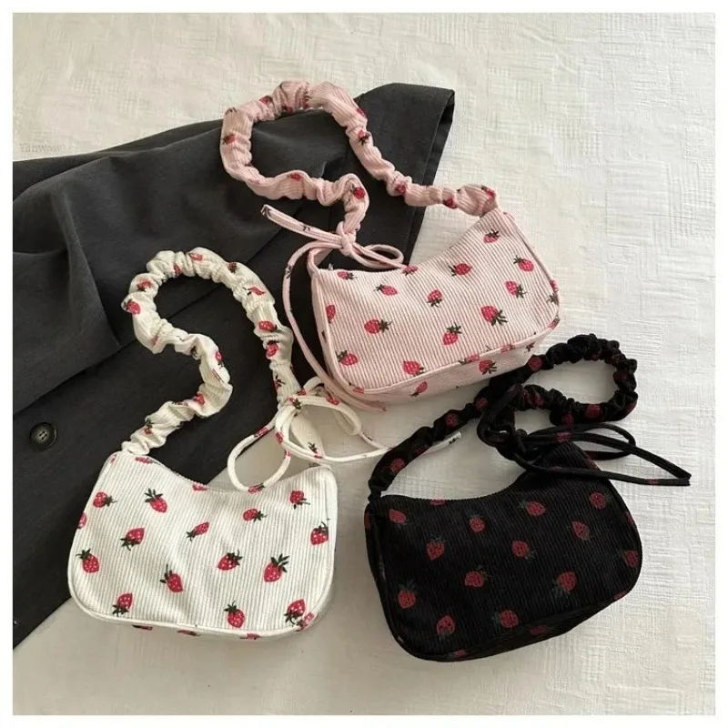 Bolso pequeño para mujer con diseño de media luna