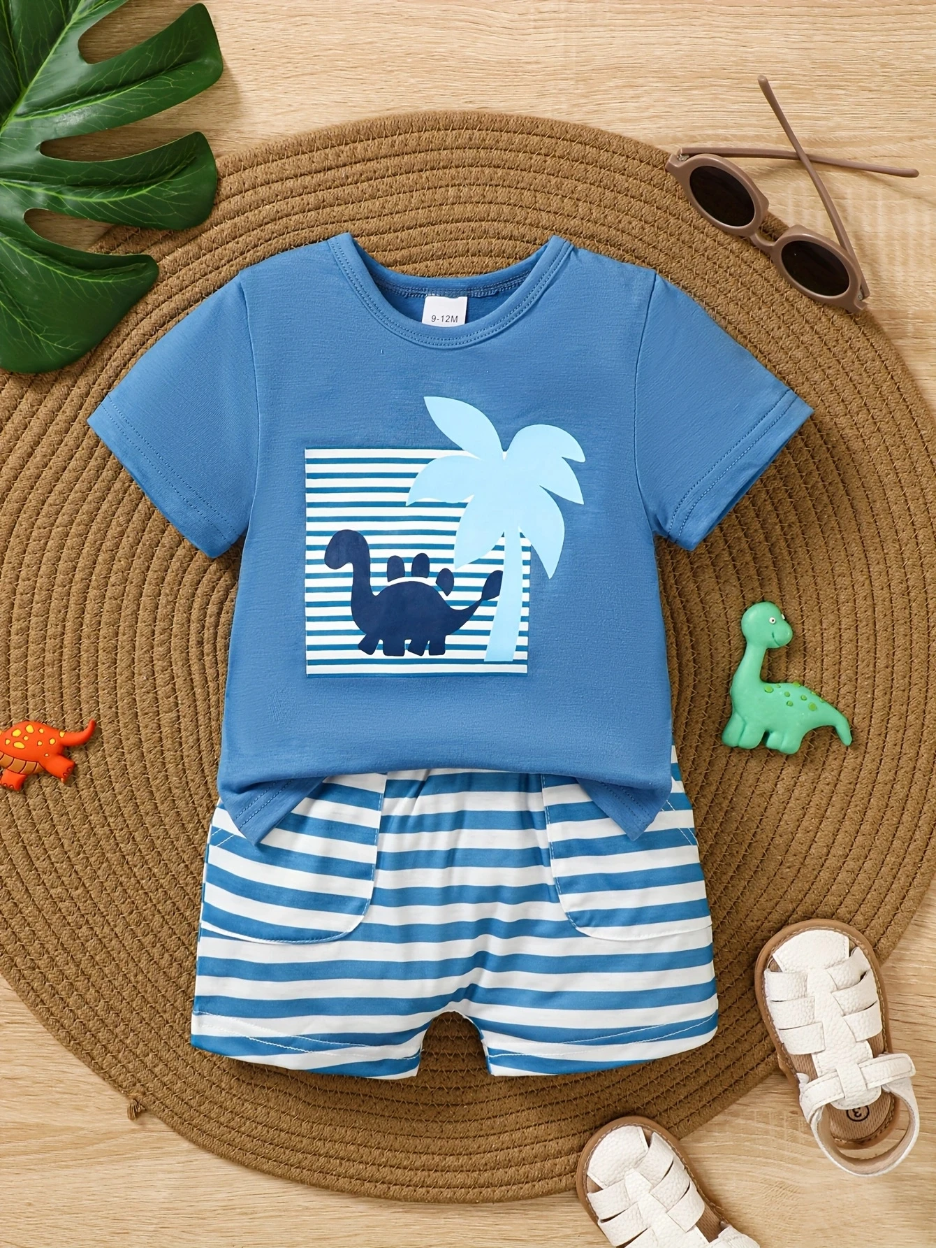 Camiseta con estampado de dinosaurio y conjunto infantil