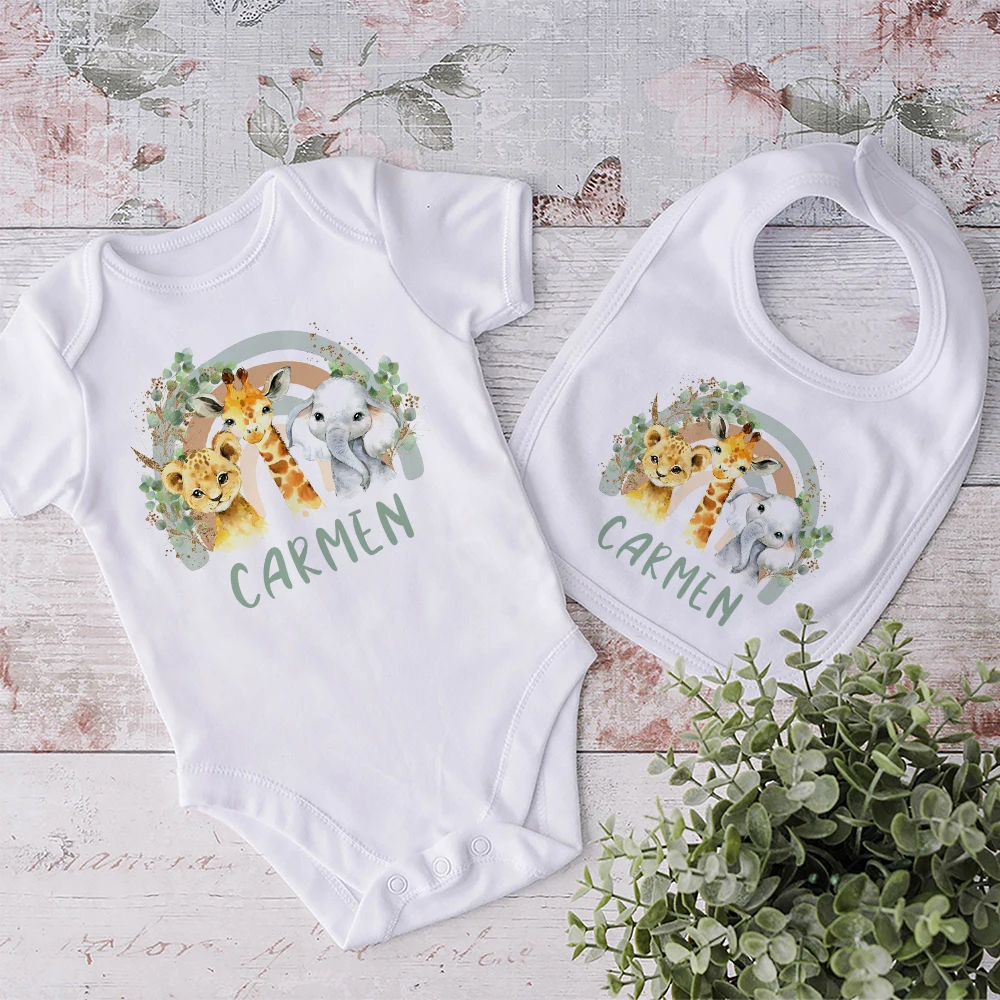 Conjunto bebé mameluco y babero con motivos animales - imagen 2