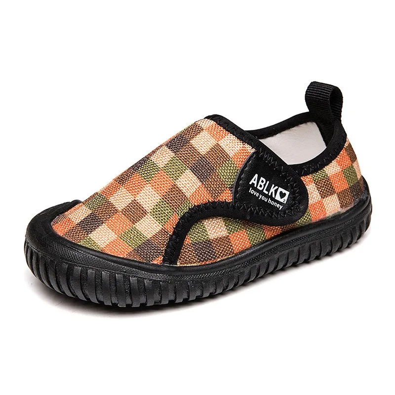 Zapatillas informales antideslizantes de malla a cuadros para niños - imagen 4