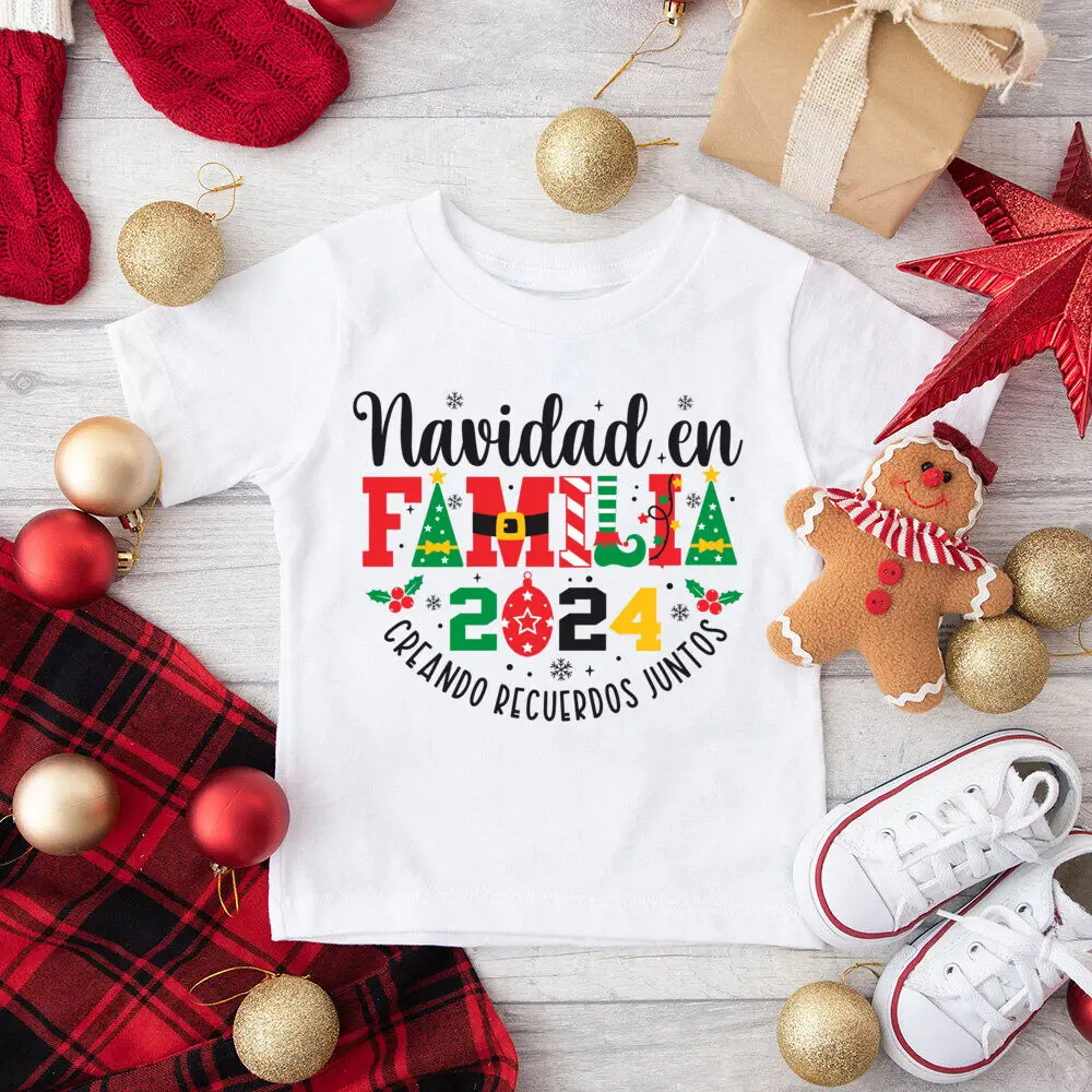 Conjunto familiar a juego con print navideño para papá, mamá y niños - imagen 4