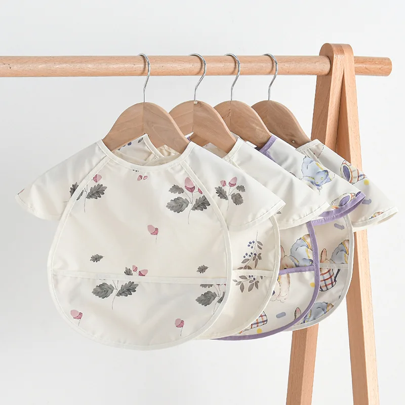 Babero impermeable de manga corta para bebé – Estampado infantil - imagen 3