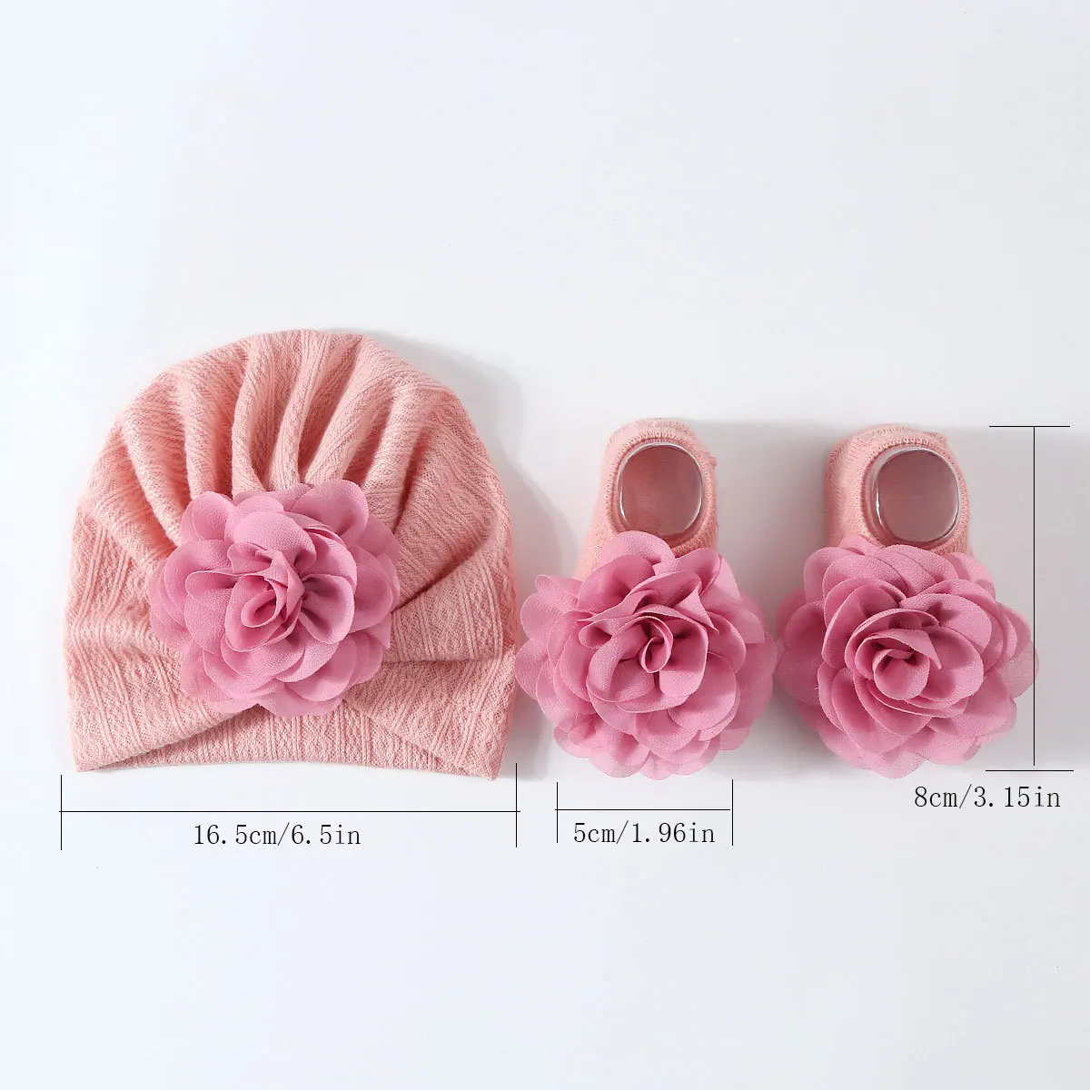 Conjunto gorro floral y calcetines para recién nacido - imagen 5