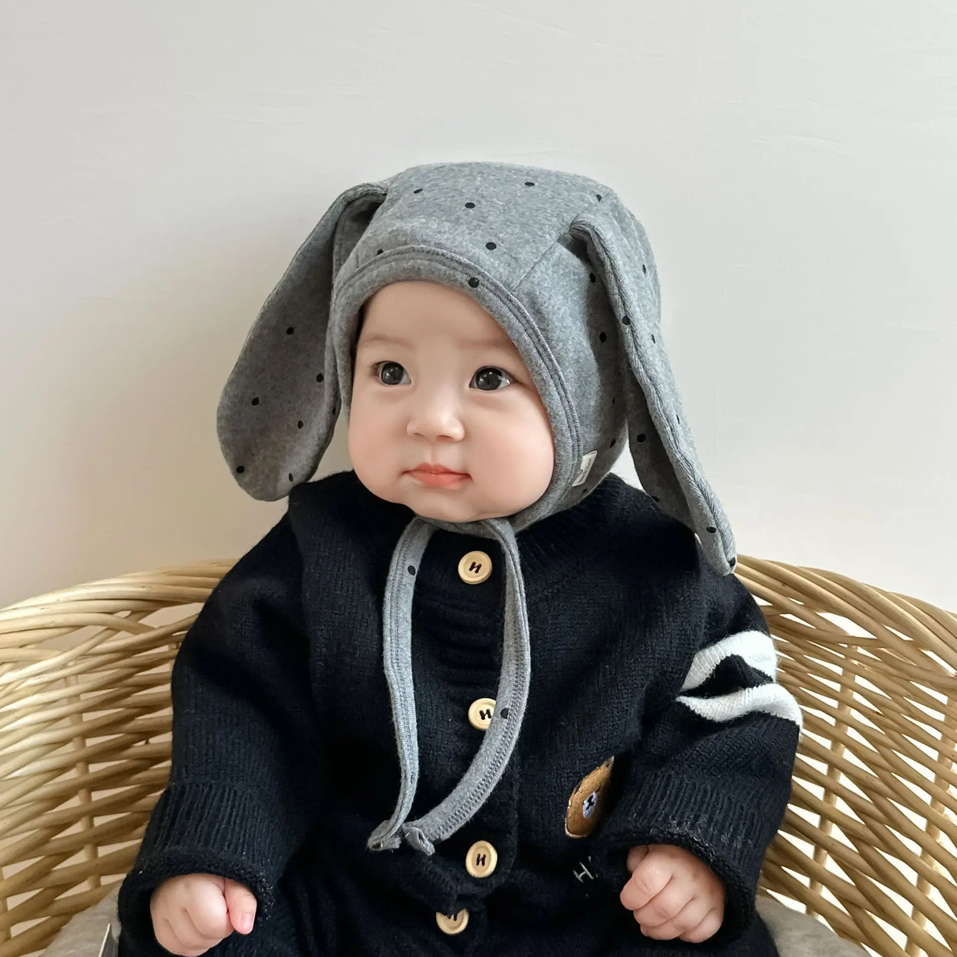 Gorro liso con orejas de conejo estilo Kawaii