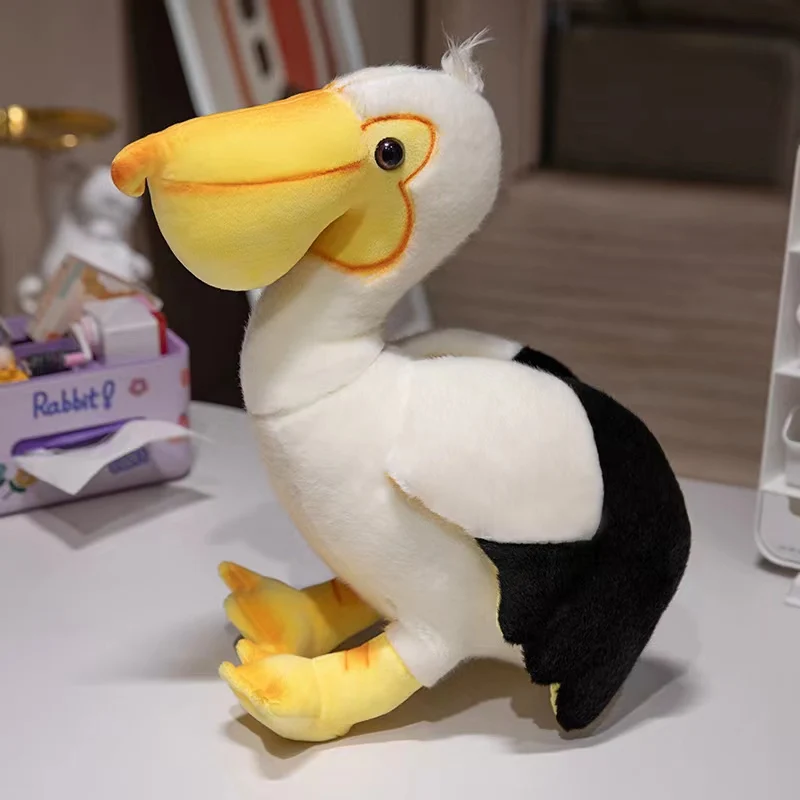 Detalle del peluche tipo ave