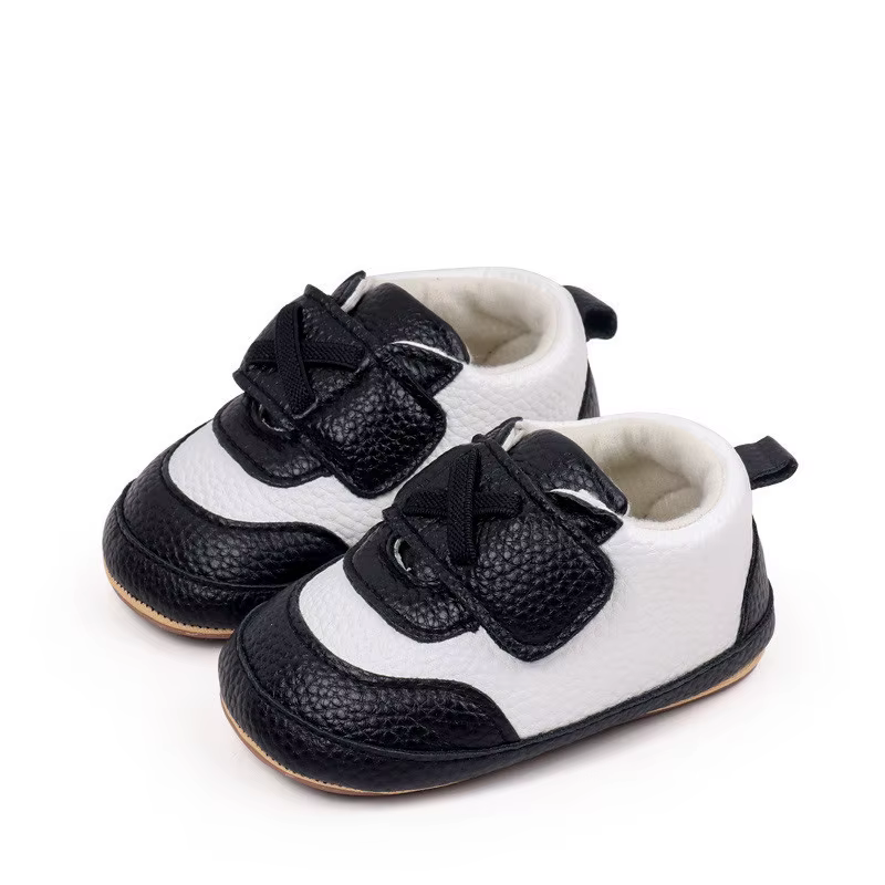 Zapatos primeros pasos bebé cuero sintético suela antideslizante