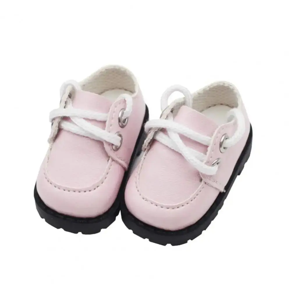 Par de zapatos en miniatura