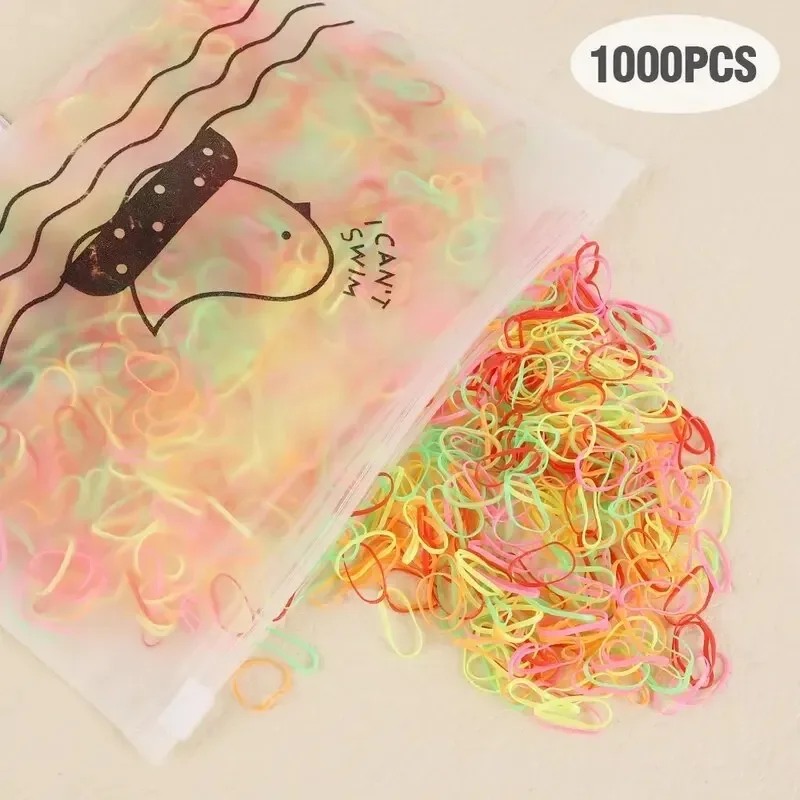 Paquete de 1000 bandas sobre mesa