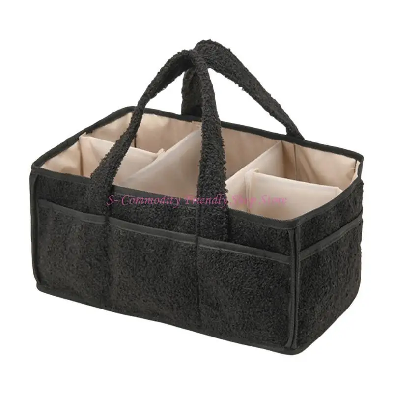 Interior con compartimentos para clasificar accesorios