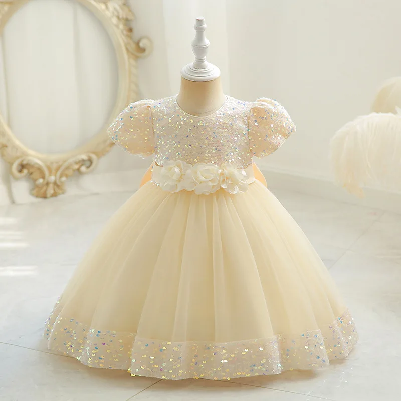 Vestido de fiesta con lentejuelas y tul esponjoso estilo princesa
