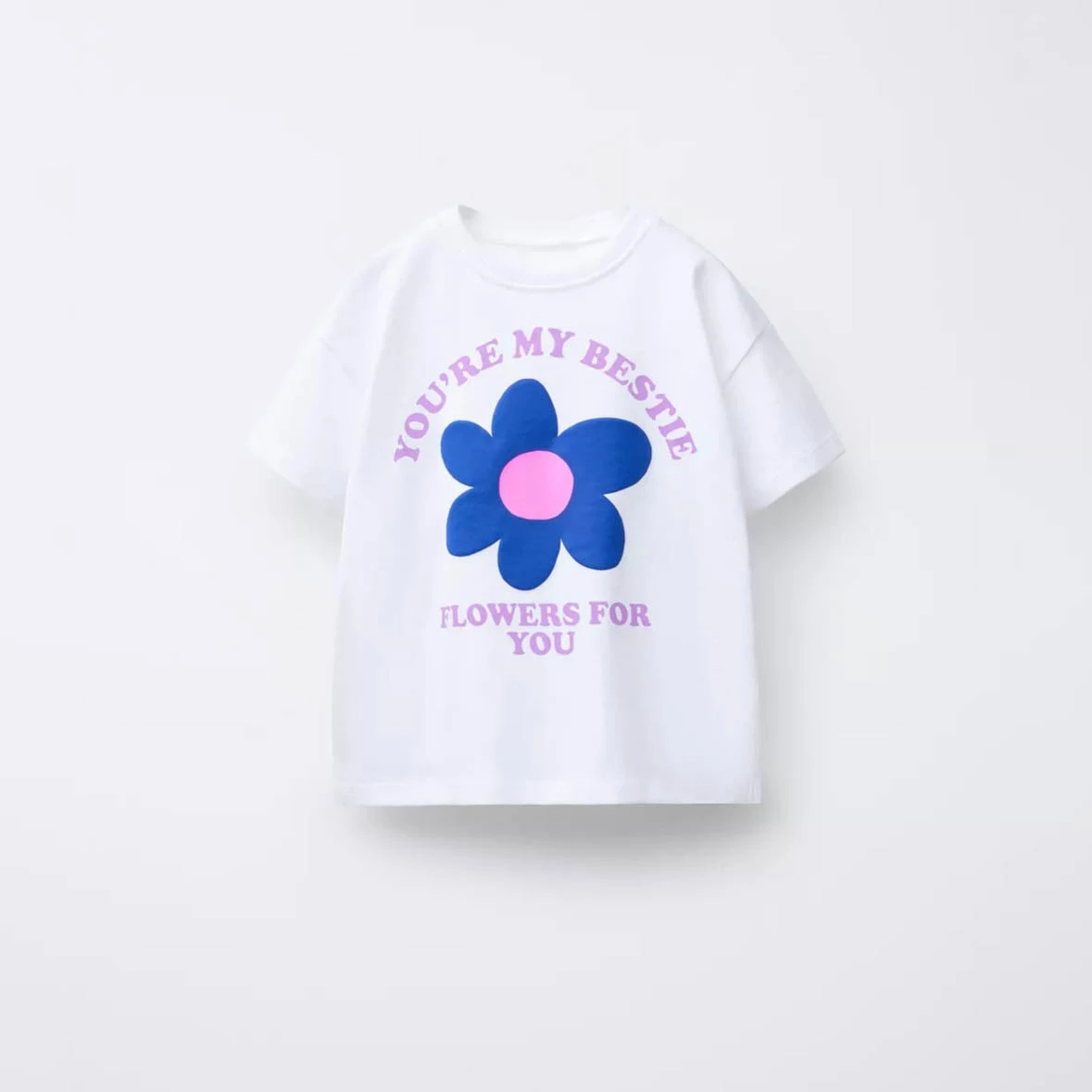 Camiseta de manga corta con estampado infantil y estilo deportivo - imagen 2