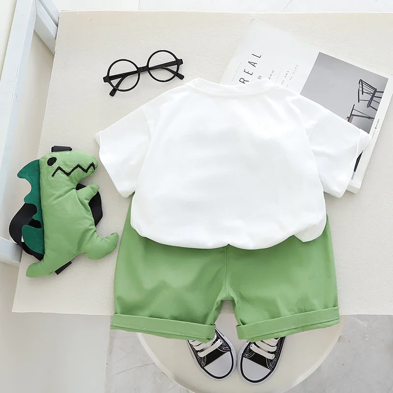 Conjunto infantil de verano: camiseta de dibujos animados y pantalones cortos - imagen 4