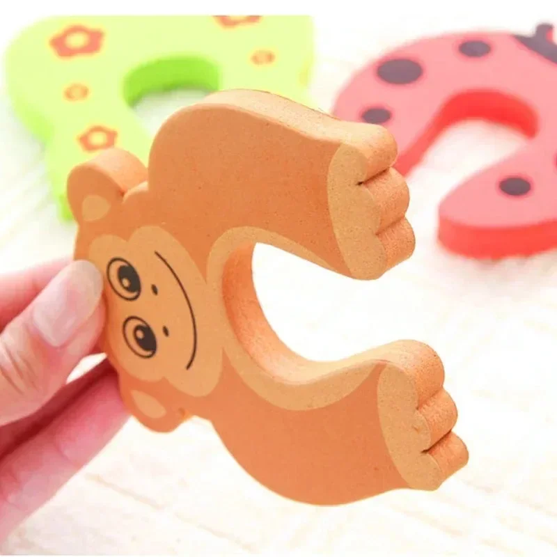 Protector de dedos para puerta con tope y pared acolchada - imagen 5