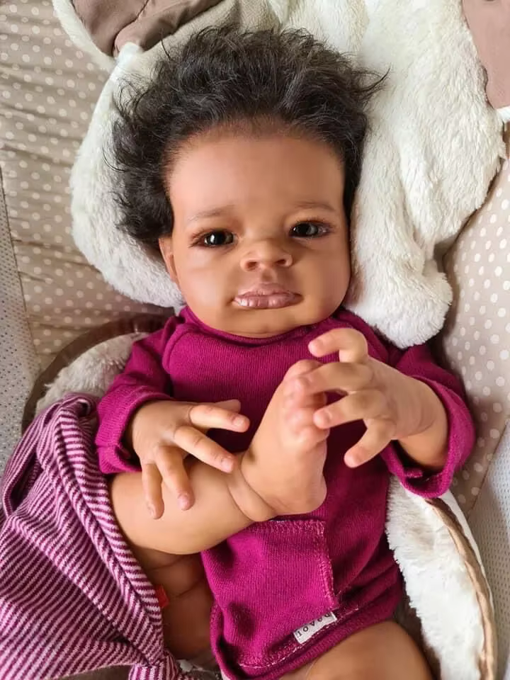 Lanny Reborn – Muñeca reborn artesanal realista de piel oscura