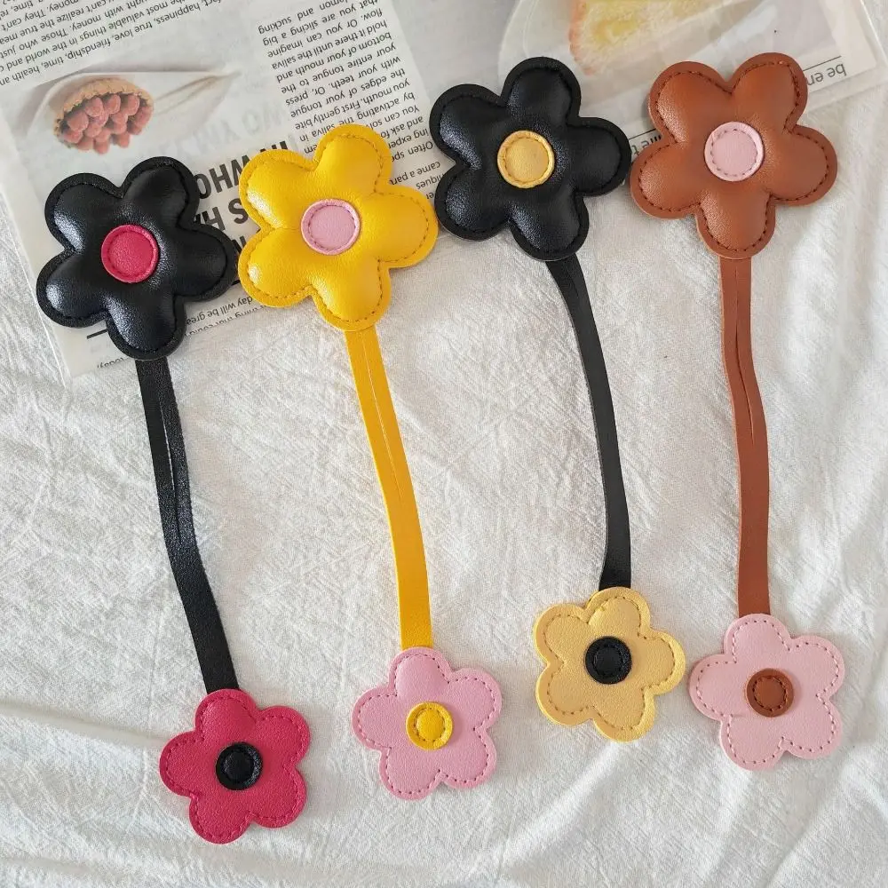 Llavero de cuero PU con girasol y flor de cinco pétalos - imagen 2
