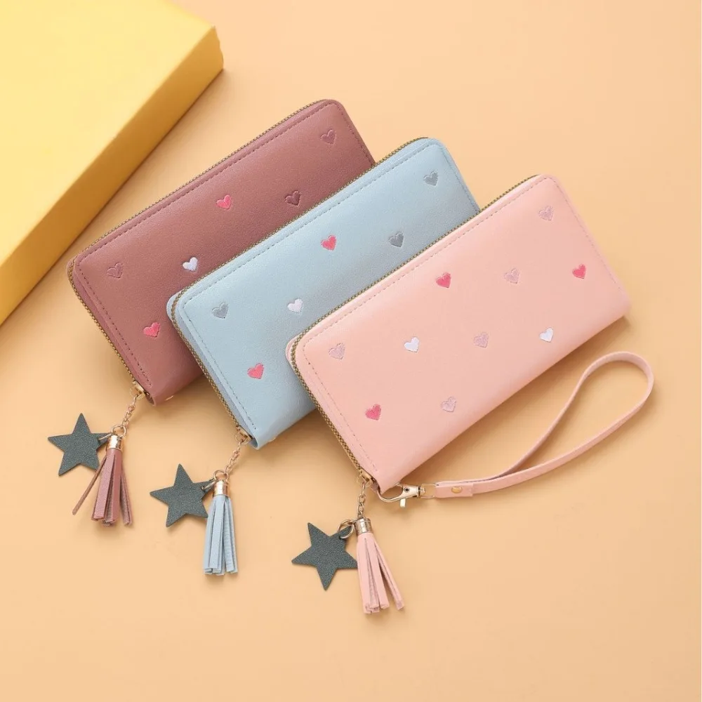 Cartera larga de cuero sintético con corazón, plegable y amplia - imagen 4
