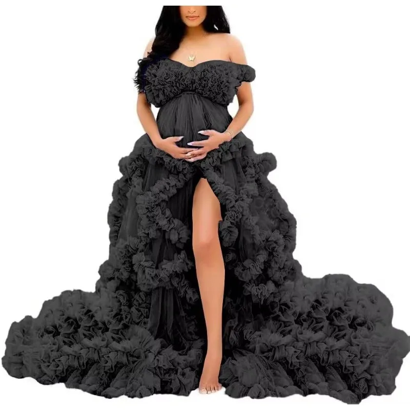 Vestido elegante de maternidad con diseño etéreo