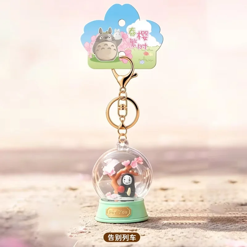 Hayao Miyazaki figura coleccionable flor de cerezo y bola de cristal - imagen 3