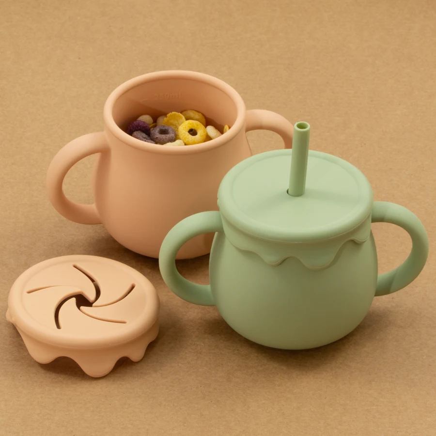 Taza sippy portátil de silicona dos en uno para bebé - imagen 4