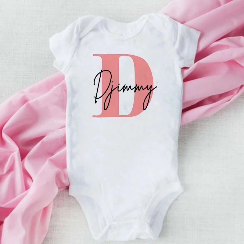 Mono de bebé de algodón con nombre para recién nacida – Regalo - imagen 2