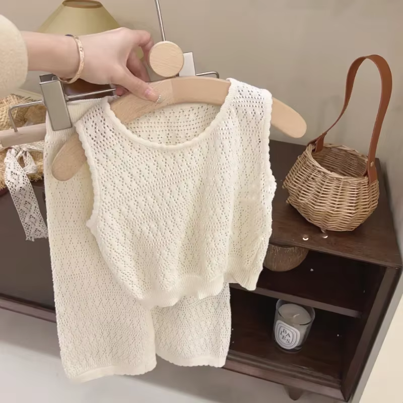Conjunto niña dos piezas de punto fino con chaleco transpirable - imagen 4