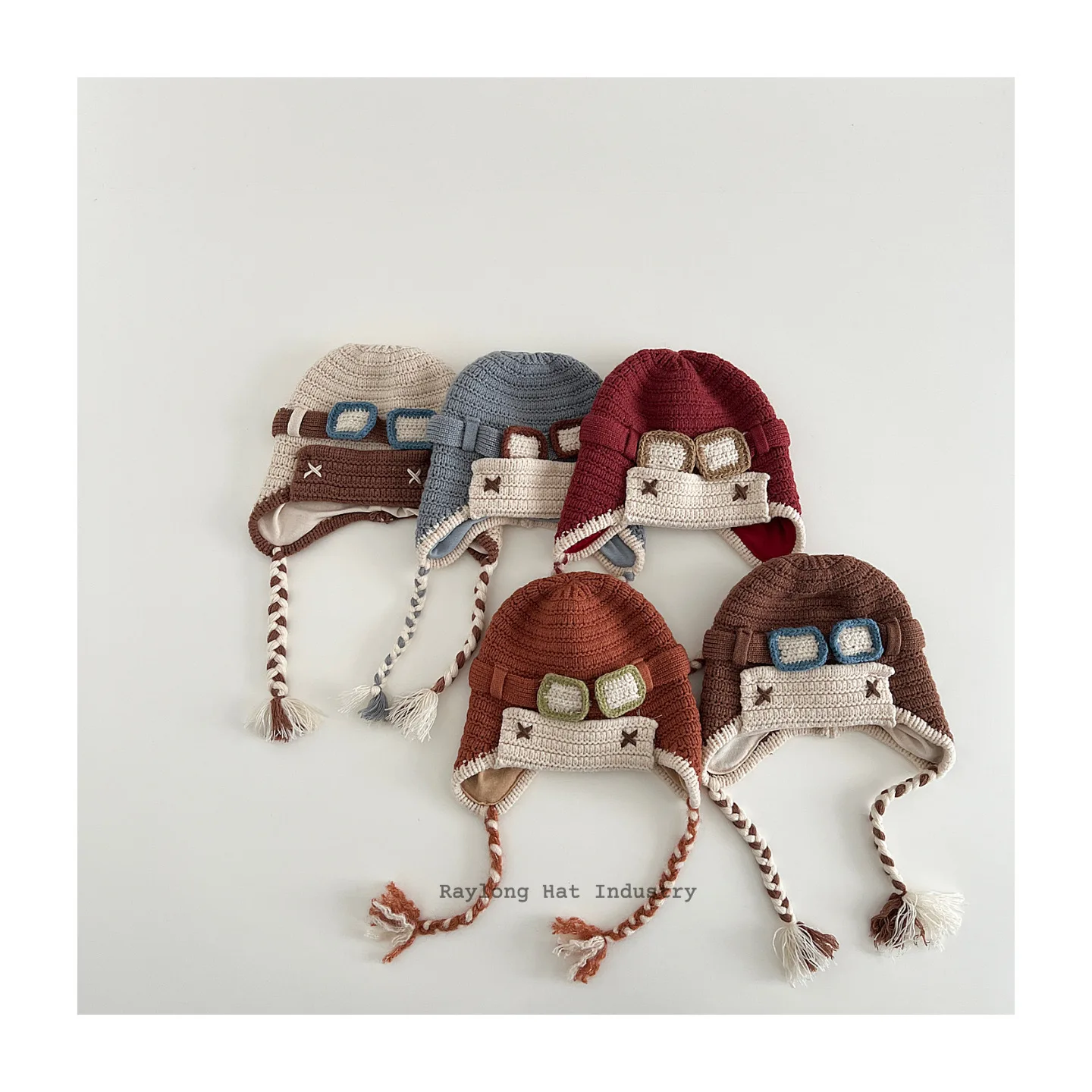 Gorro infantil con protección de oídos estilo piloto de dibujos