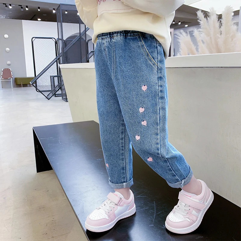 Vaqueros denim elásticos para niña con bordados – Primavera y otoño