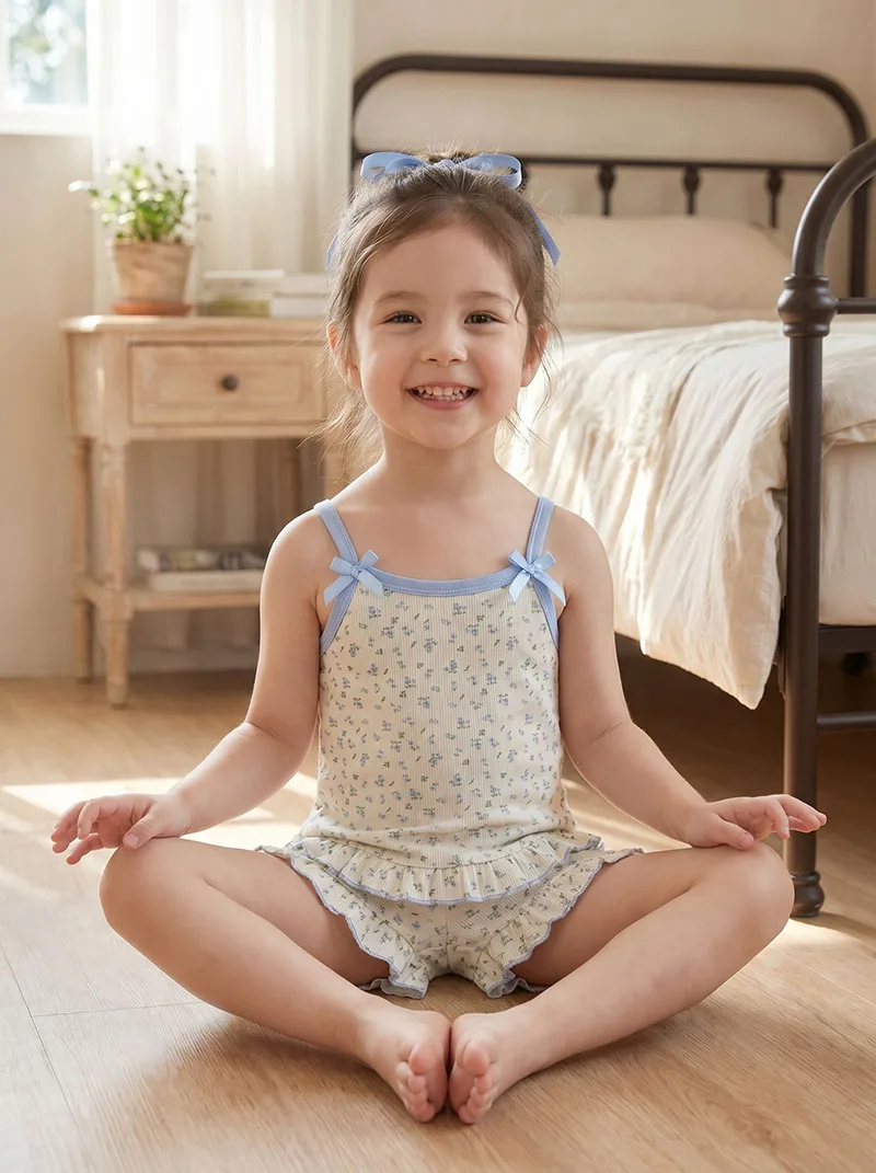 Conjunto de verano para niña con camiseta floral y pantalón corto - imagen 3